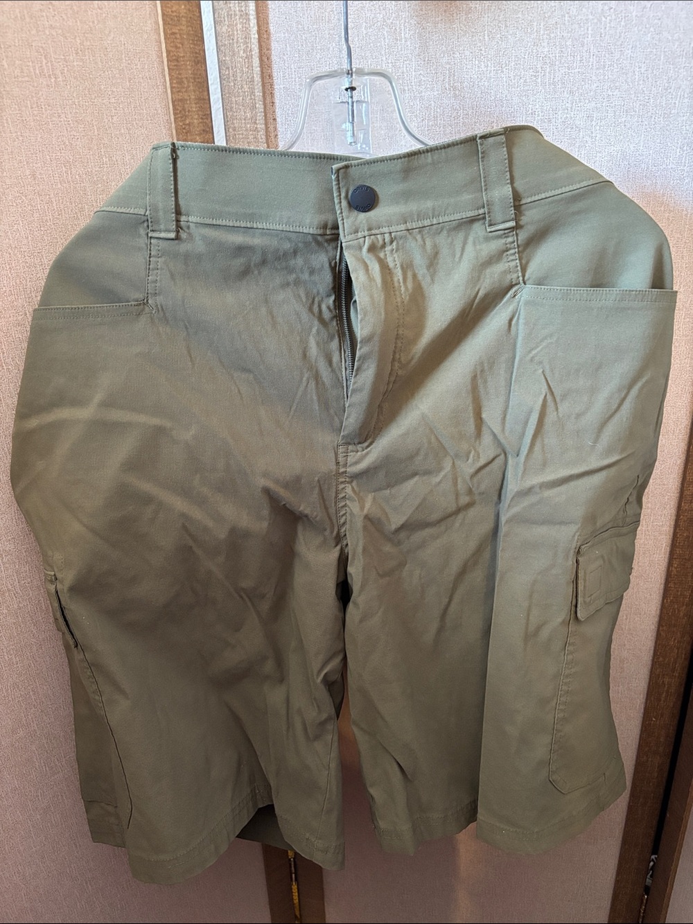 Orvis Olive Green Cargo Shorts - Rugged Outdoor Utility 36